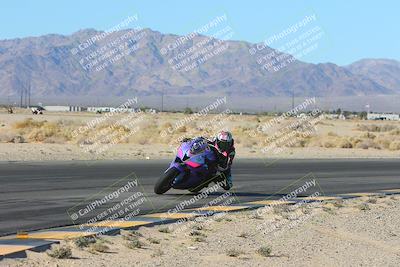 media/Jan-10-2025-CVMA Friday Practice (Fri) [[489e0da257]]/Group 4 and Trackday/Session 2 (Turn 4 Inside)/